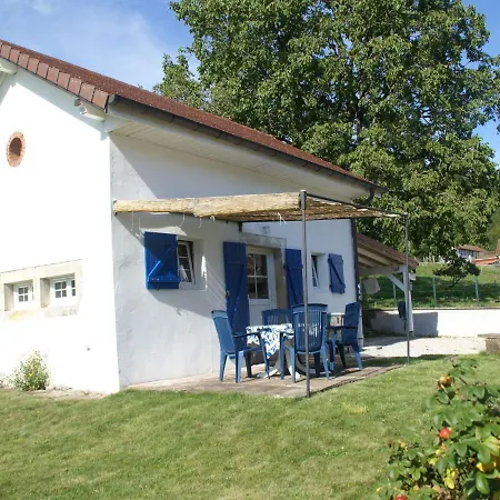Дом отдыха Cosy With Garden Fresse-sur-Moselle
